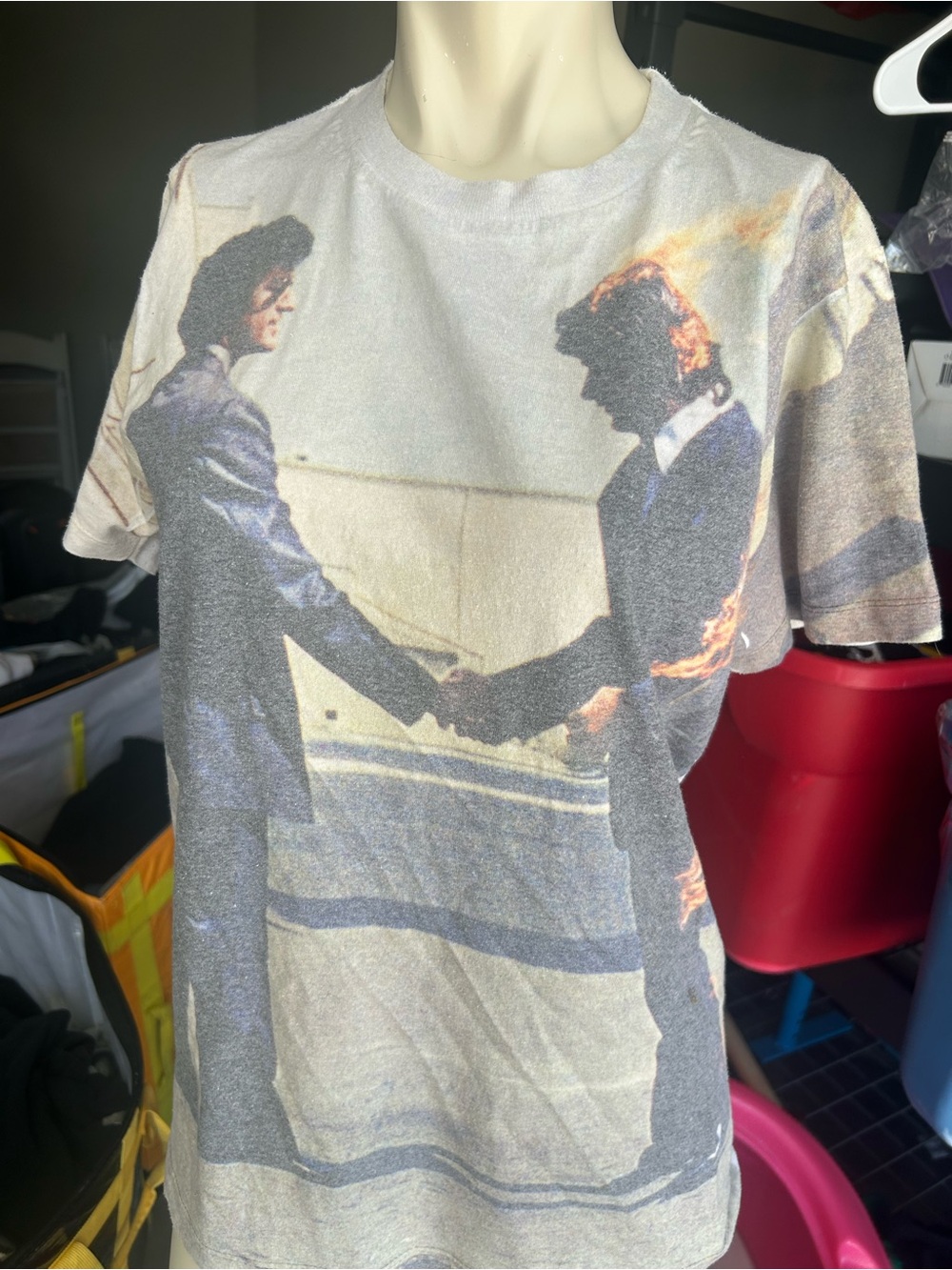 Pink Floyd tshirt size small as is condition